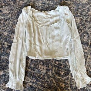 Wilfred top baby blue color